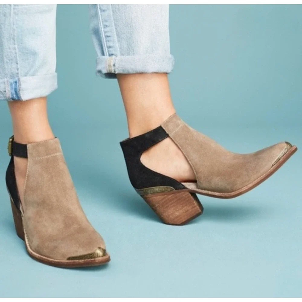 Jeffrey Campbell Woodruff Suede Cutout Ankle Boots Taupe Brass Hardware Size 8.5